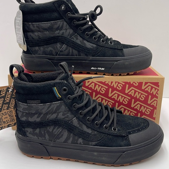 Vans WMNS Sk8-Hi Mte-2 Camo Mono Black
VN0A5HZZJKY
Boots Winter Sneakers - Picture 1 of 16